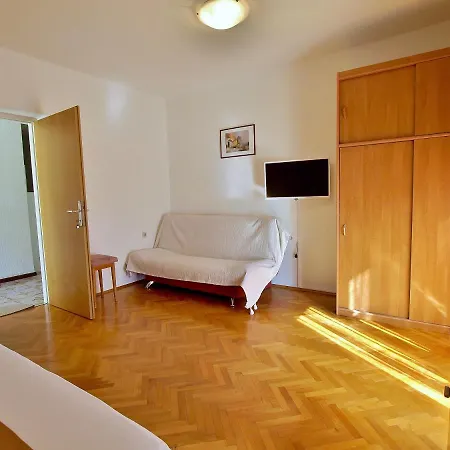 Apartment And Anka -barbat